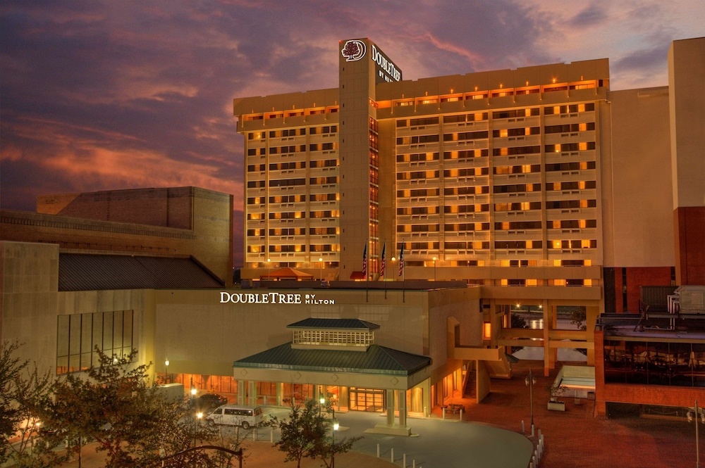 Image of Doubletree by Hilton Hotel Little Rock