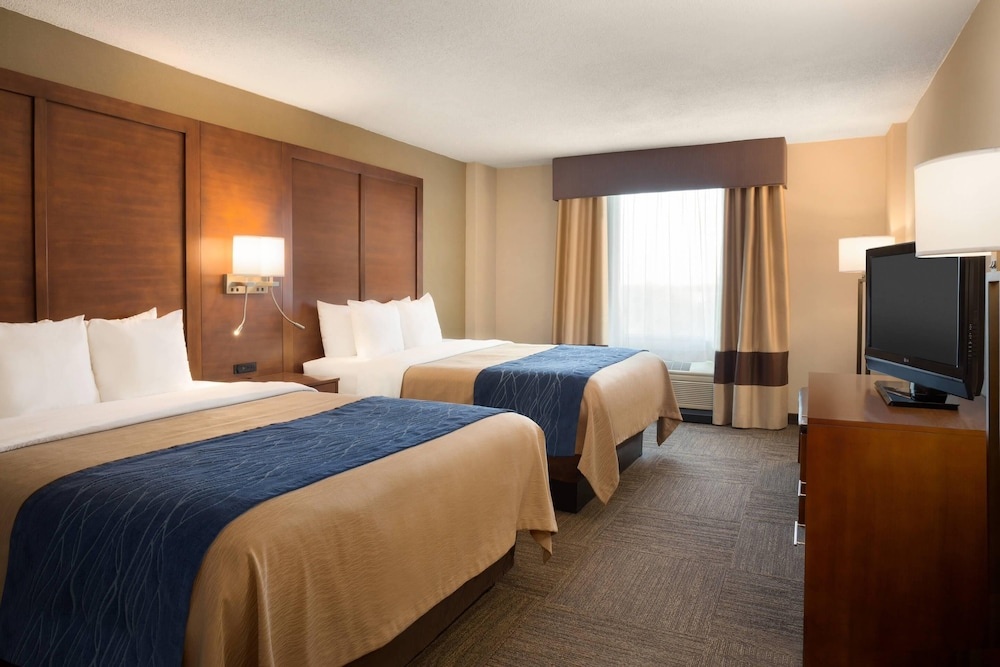 Image of Comfort Inn & Suites Presidential Downtown Little Rock