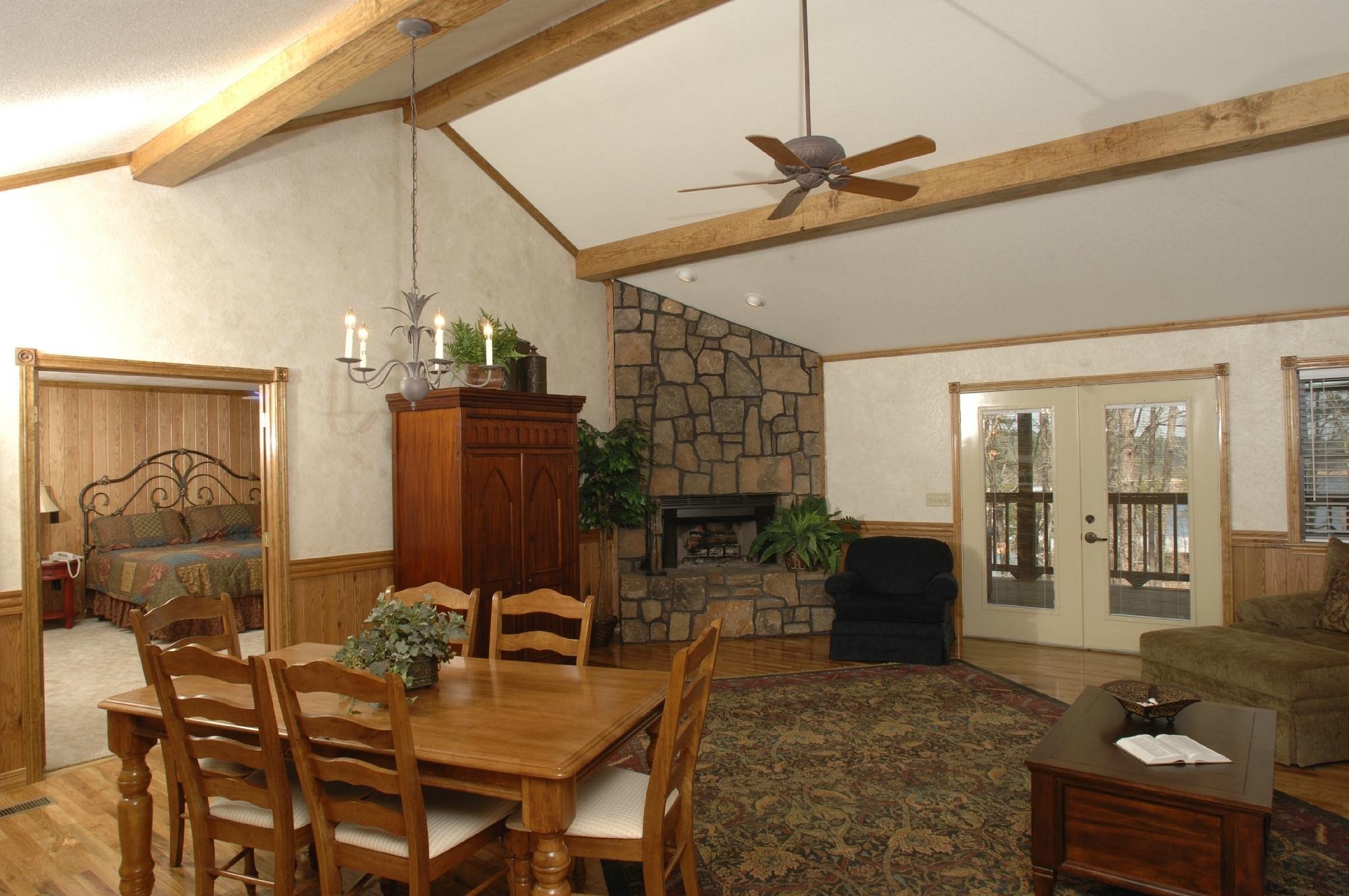 Image of Iron Mountain Lodge and Marina