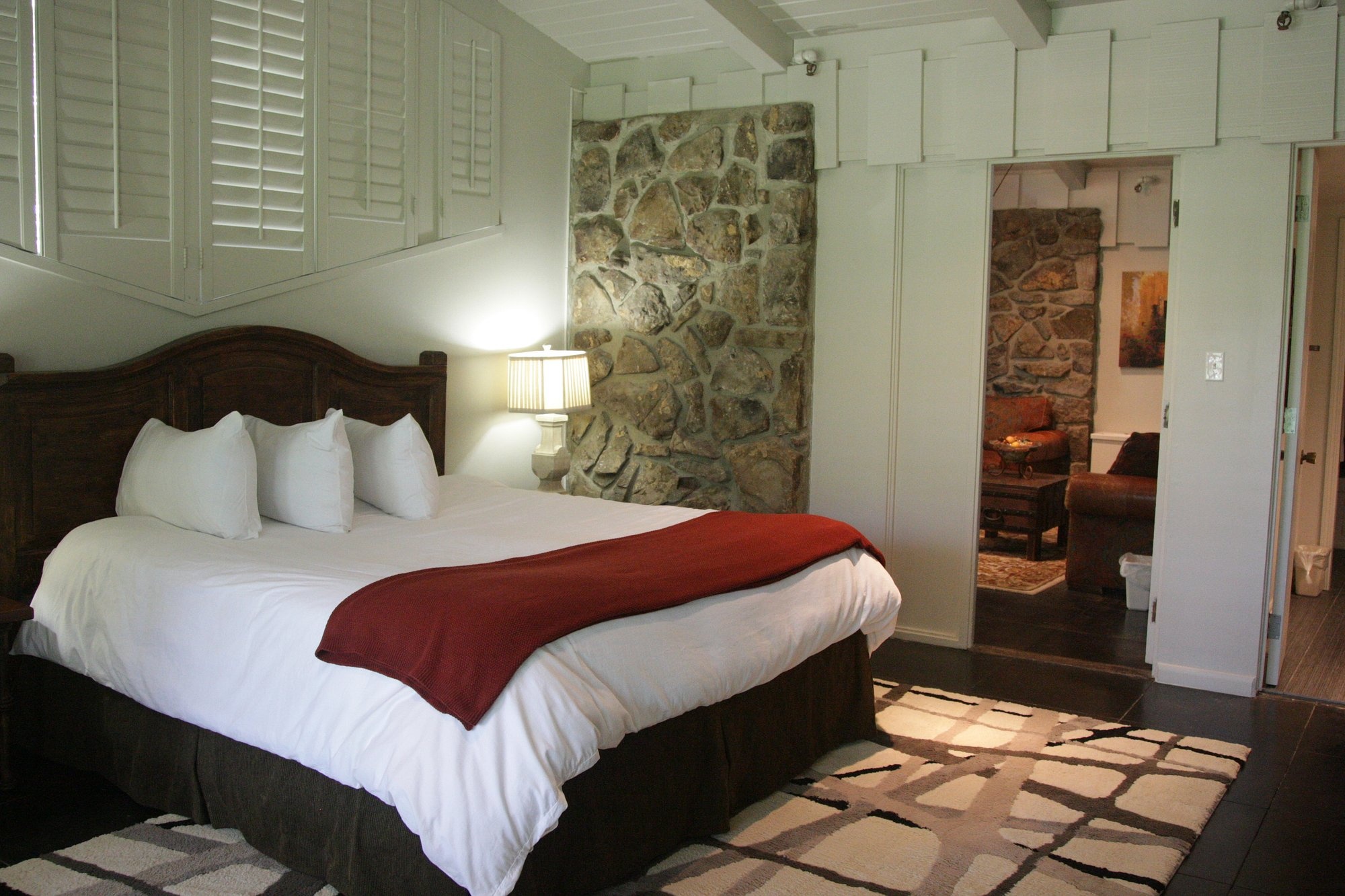 Image of Red Apple Inn
