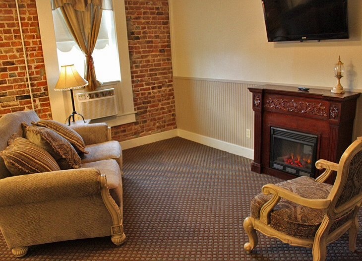 Image of The Hotel Rhea - Walnut Ridge