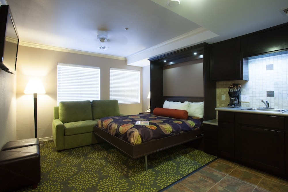 Image of London Bridge Resort