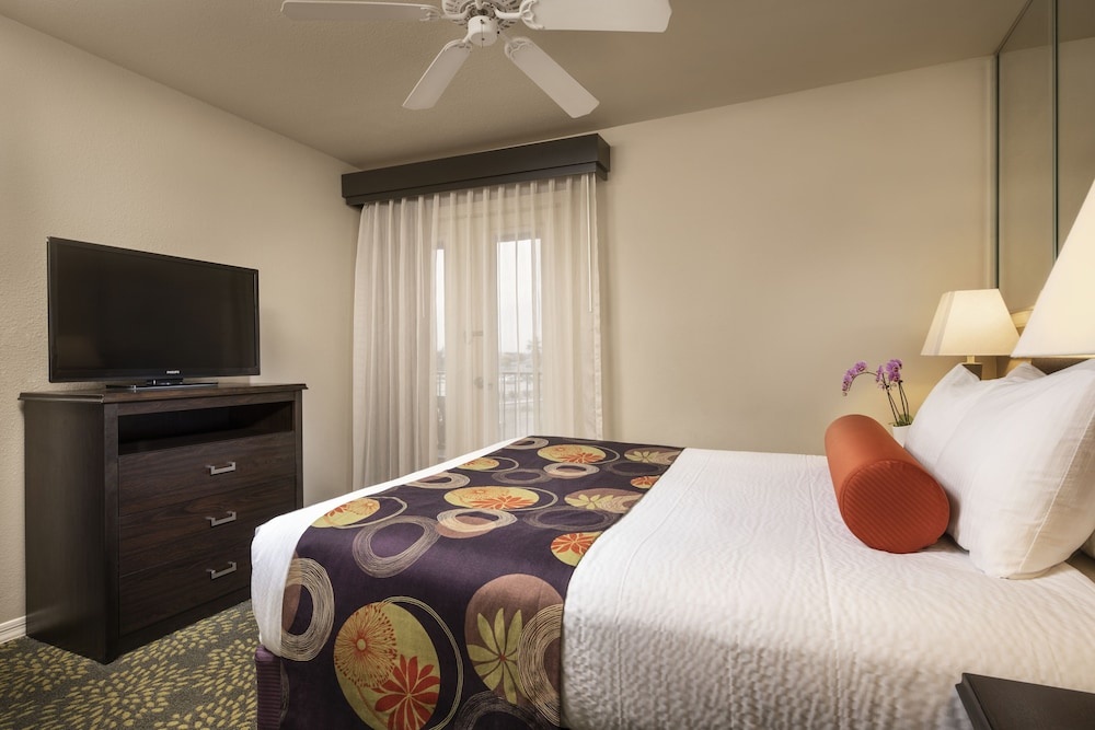 Image of London Bridge Resort