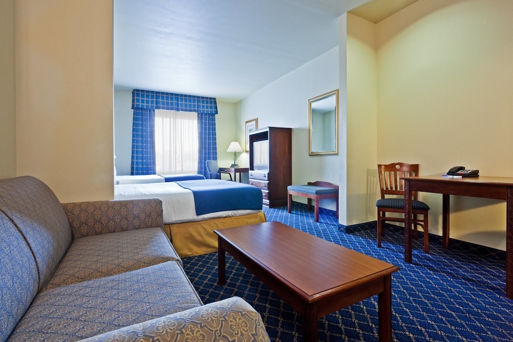 Image of Holiday Inn Express - Paragould