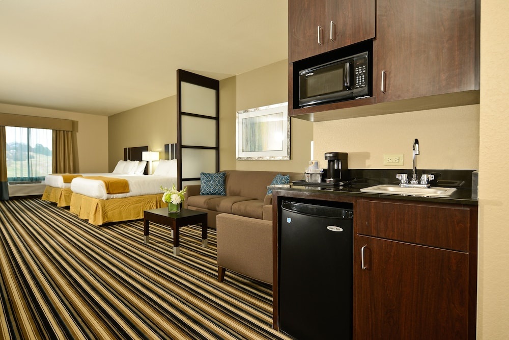 Image of Holiday Inn Express Forrest City