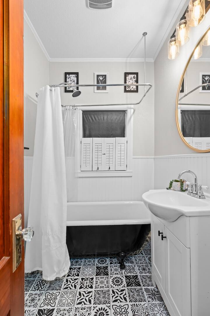 Image of Paris Bed & Bath