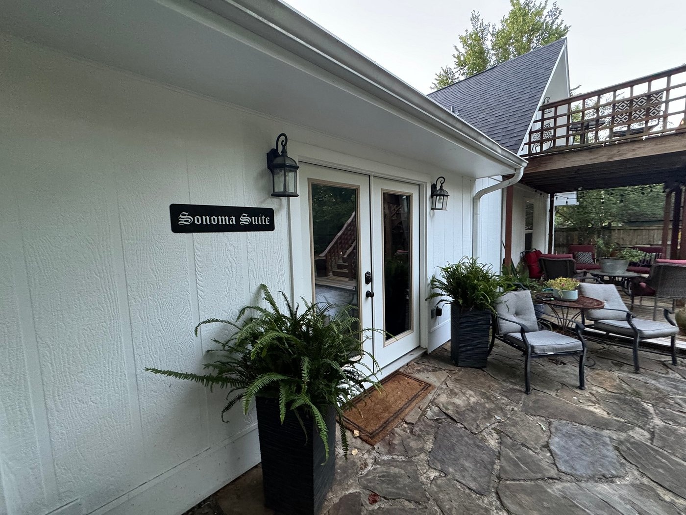 Image of Carriage House Inn