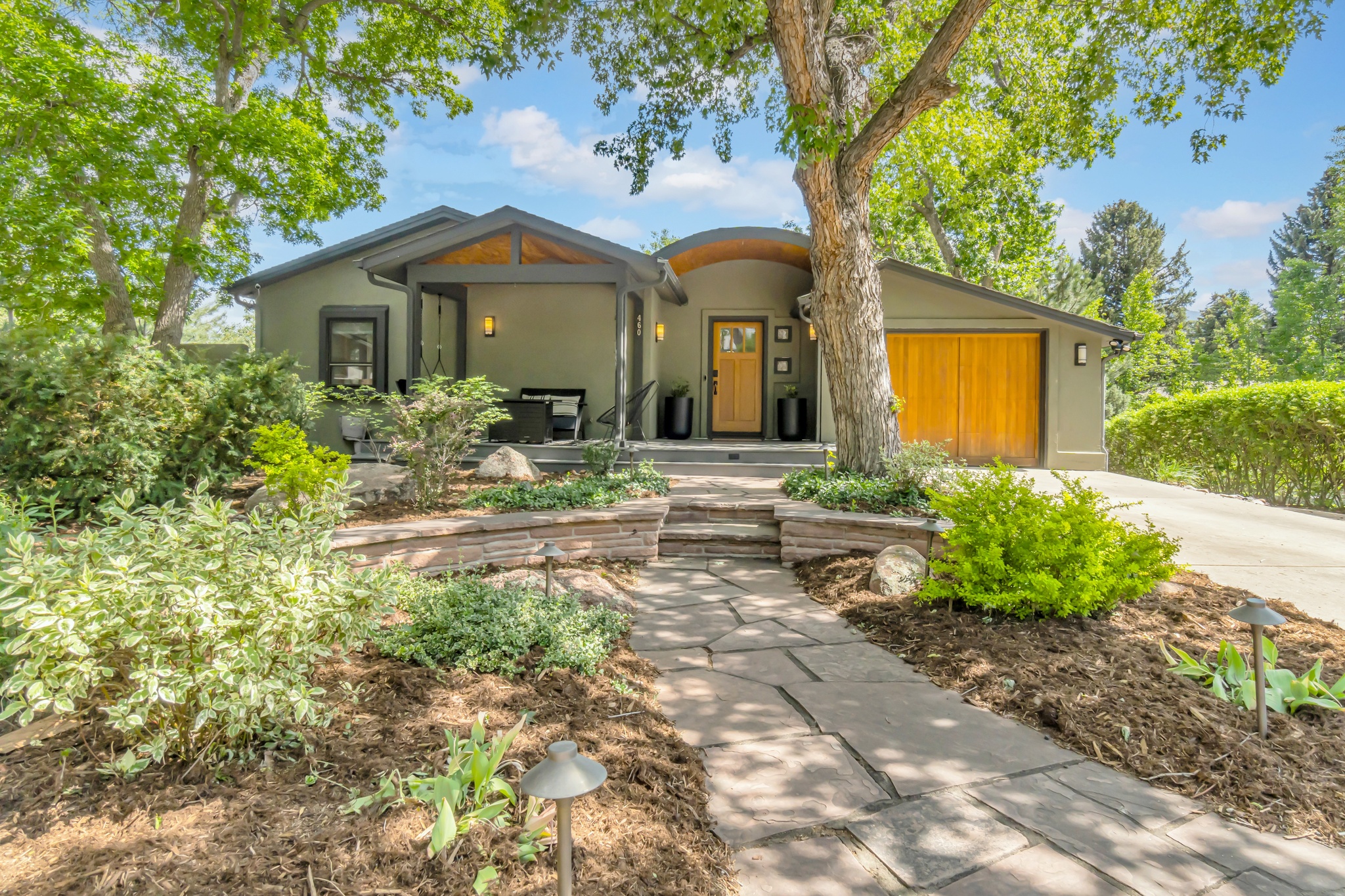 Image of Modern Home on Quiet Cul-de-Sac with Stunning Indoor & Outdoor Entertaining Spaces