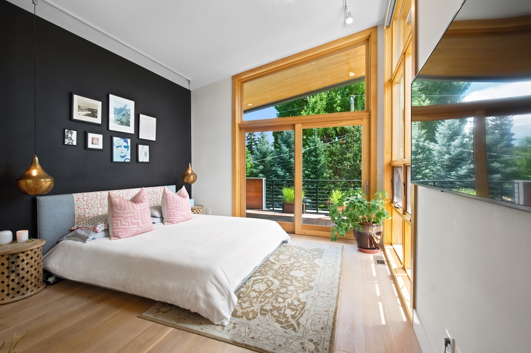 Image of Lower Chautauqua Contemporary Estate