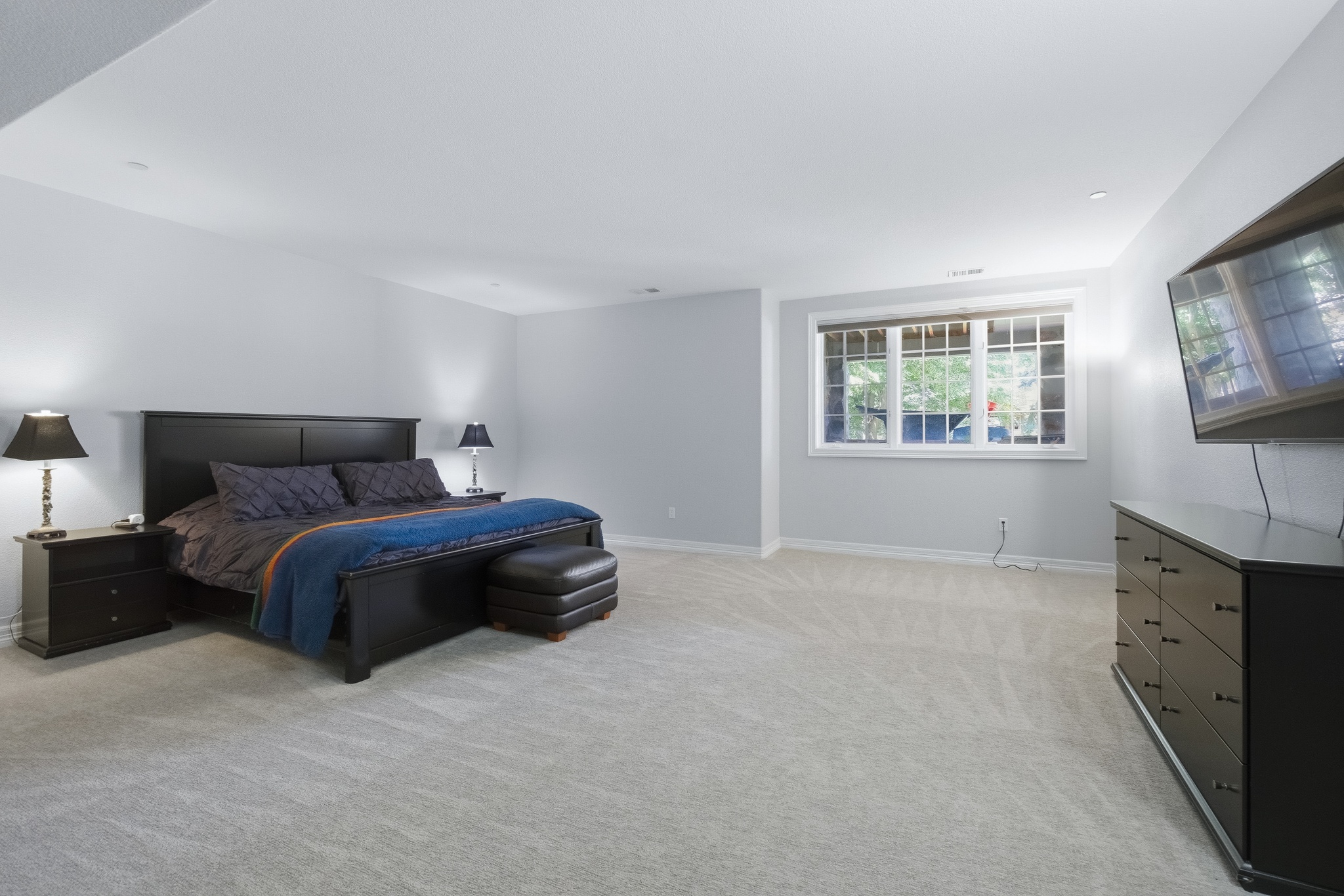 Image of Refined Niwot Retreat with Spacious Elegance