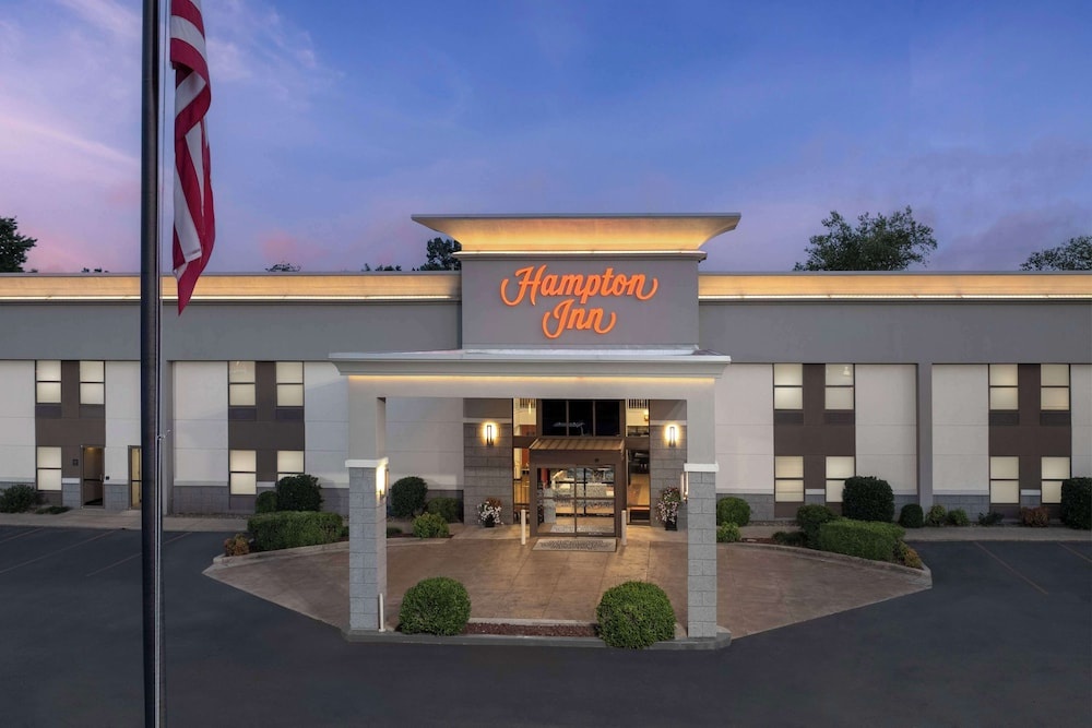 Image of Hampton Inn - Russellville