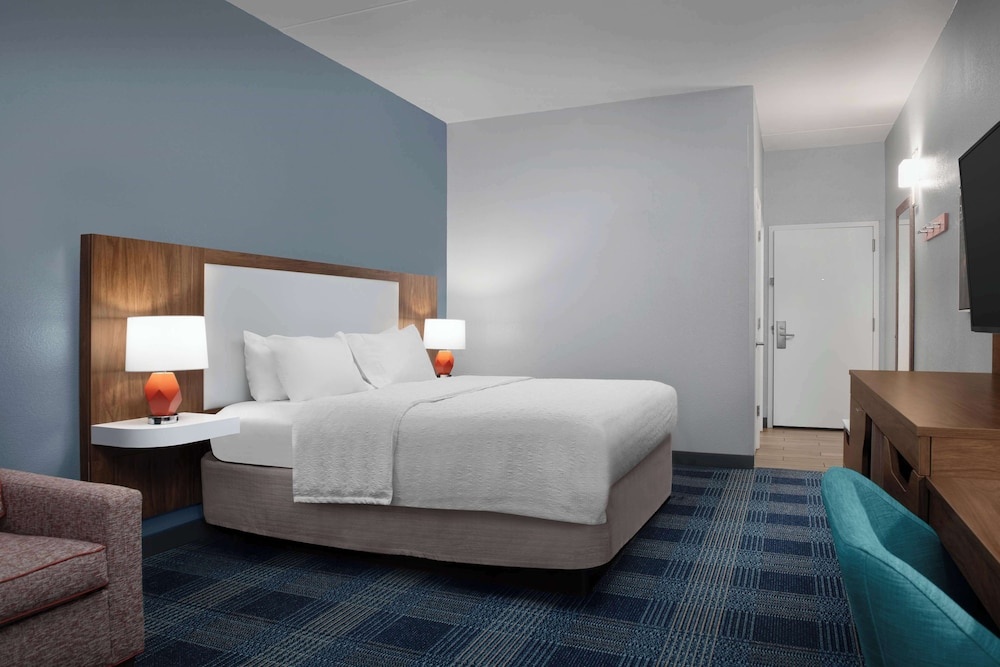 Image of Hampton Inn - Russellville