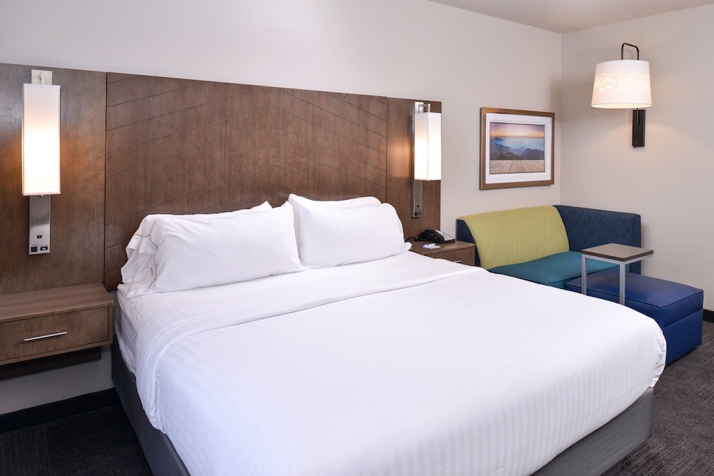 Image of Holiday Inn Express Bryant-Benton Area