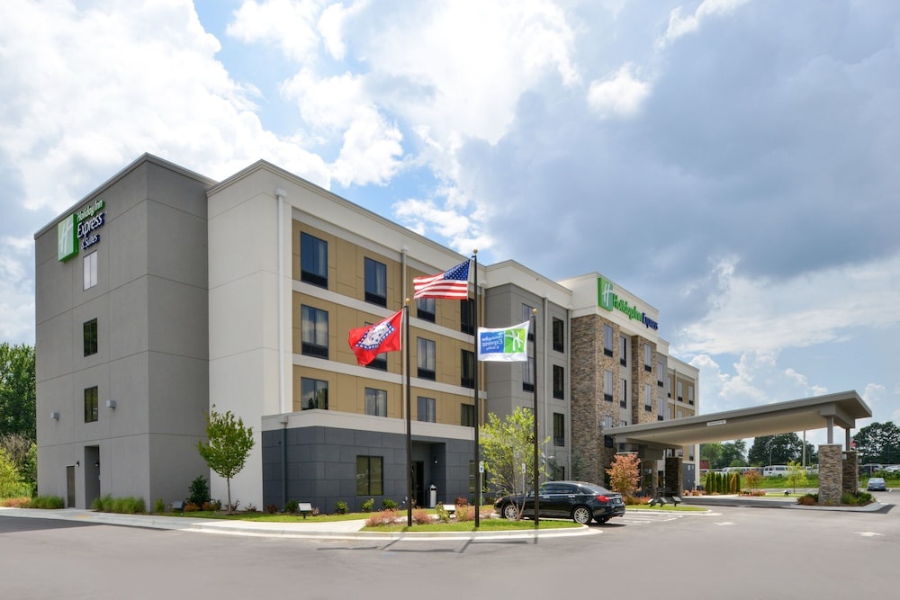 Image of Holiday Inn Express Bryant-Benton Area