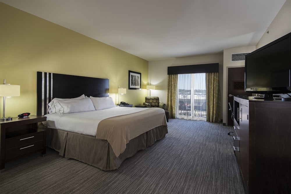 Image of Holiday Inn Express Hotel & Suites - Conway