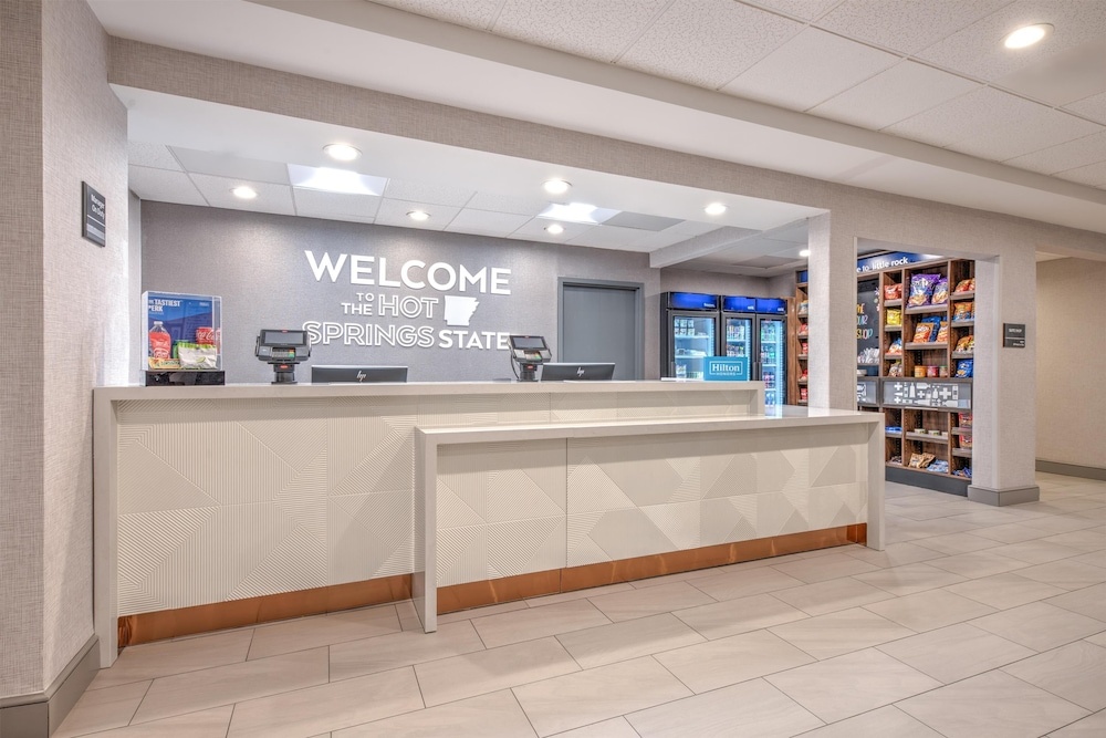 Image of Hampton Inn & Suites West