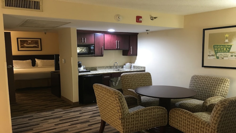Image of Holiday Inn Express Airport Little Rock