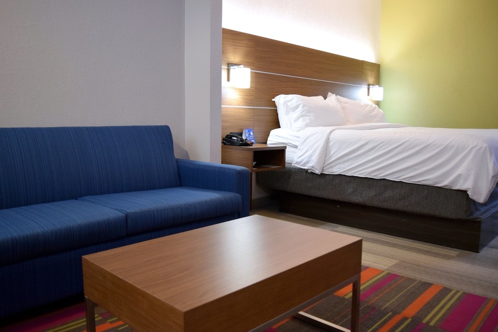 Image of Holiday Inn Express Batesville