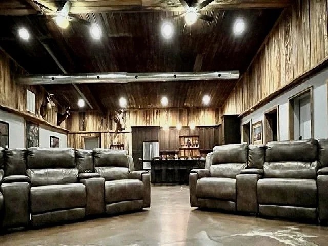 Image of Delta Oaks Lodge