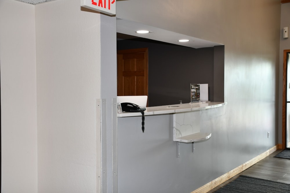 Image of Stillwater Inn & Suites