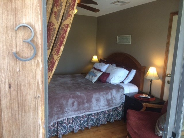 Image of PJ's White River Lodge