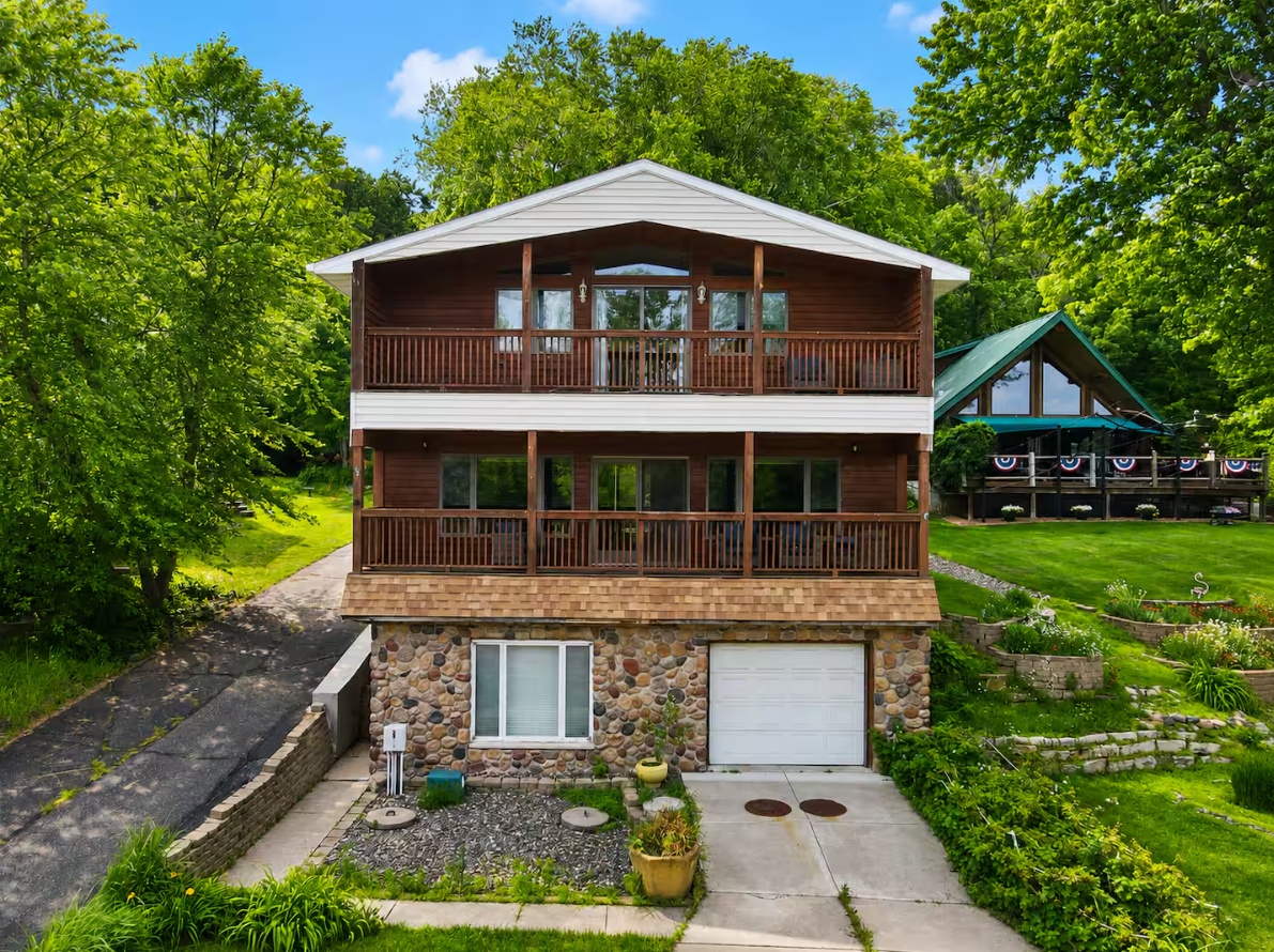 Image of The Stone's Throw Riverhouse