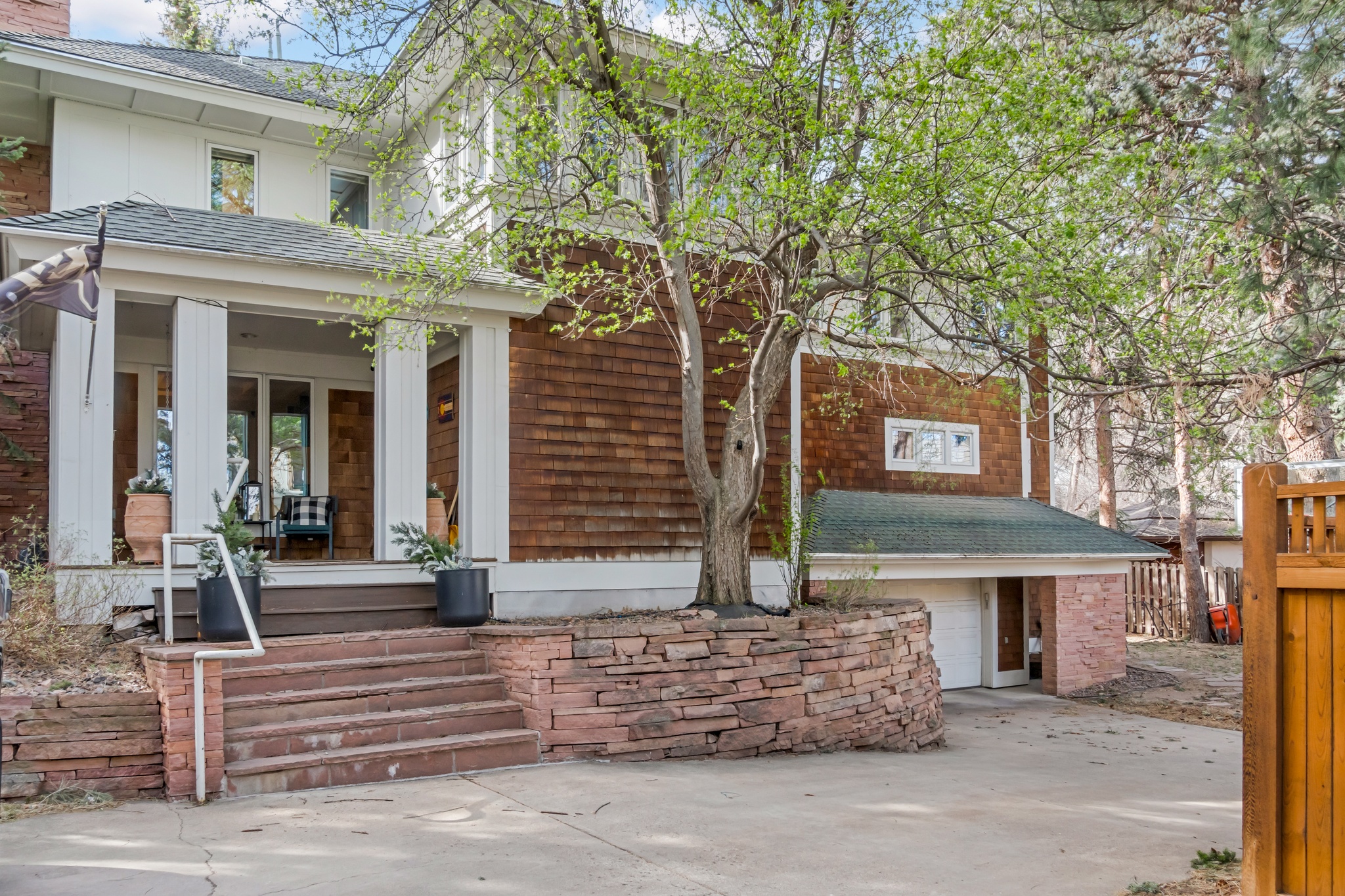 Image of Secluded University Hill Retreat