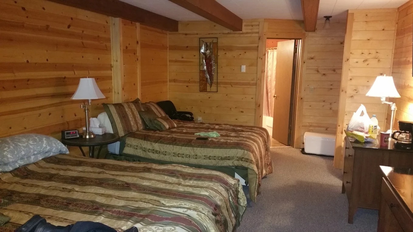 Image of Pine Hill Cottages & Motel