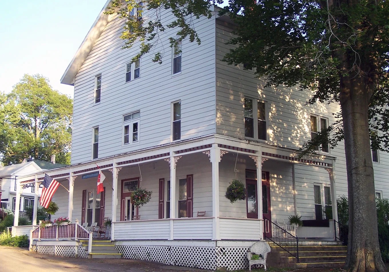 Image of Maplewood Hotel