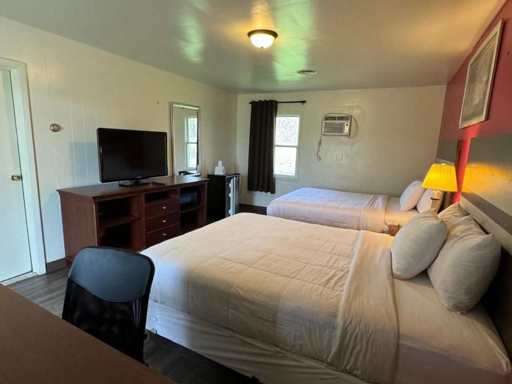 Image of Thruway Holiday Motel