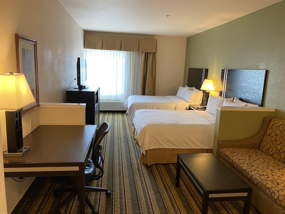 Image of Holiday Inn Express & Suites Berkeley