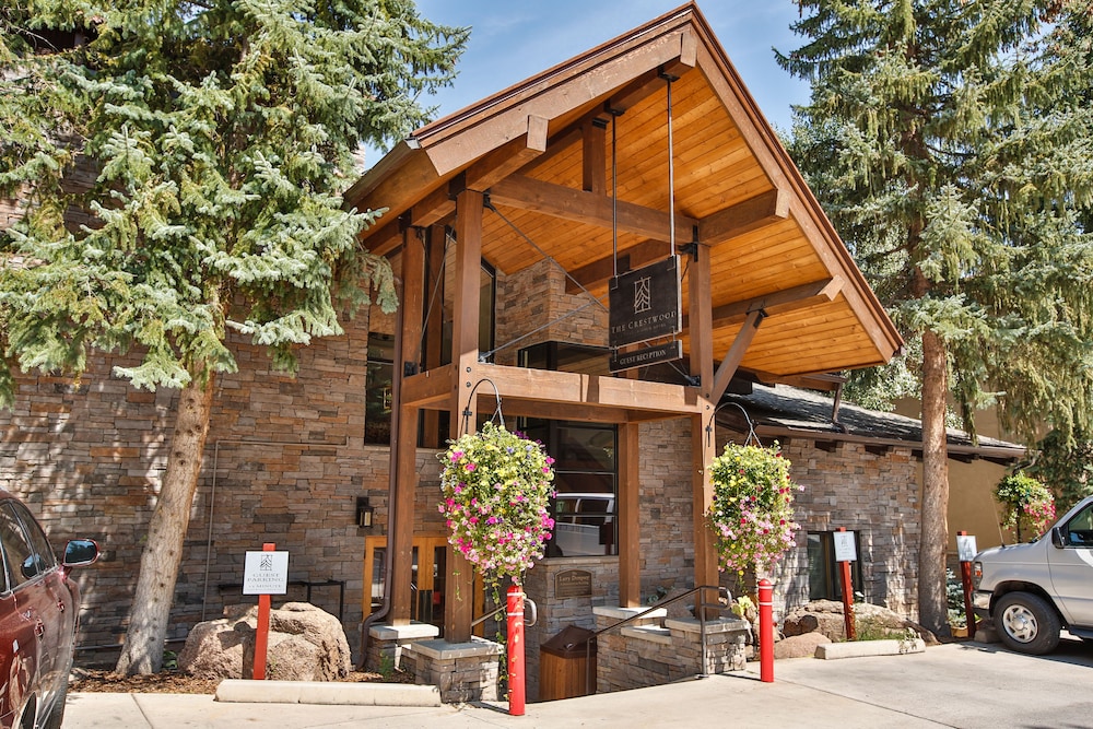 Image of Crestwood Condominiums