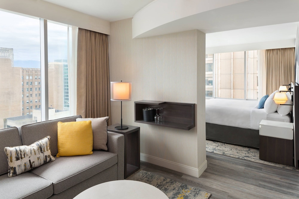 Image of Delta Hotels Vancouver Downtown Suites