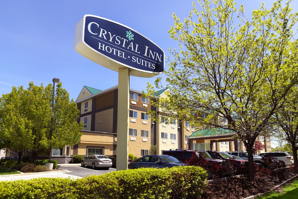 Crystal Inn Hotel & Suites Midvalley