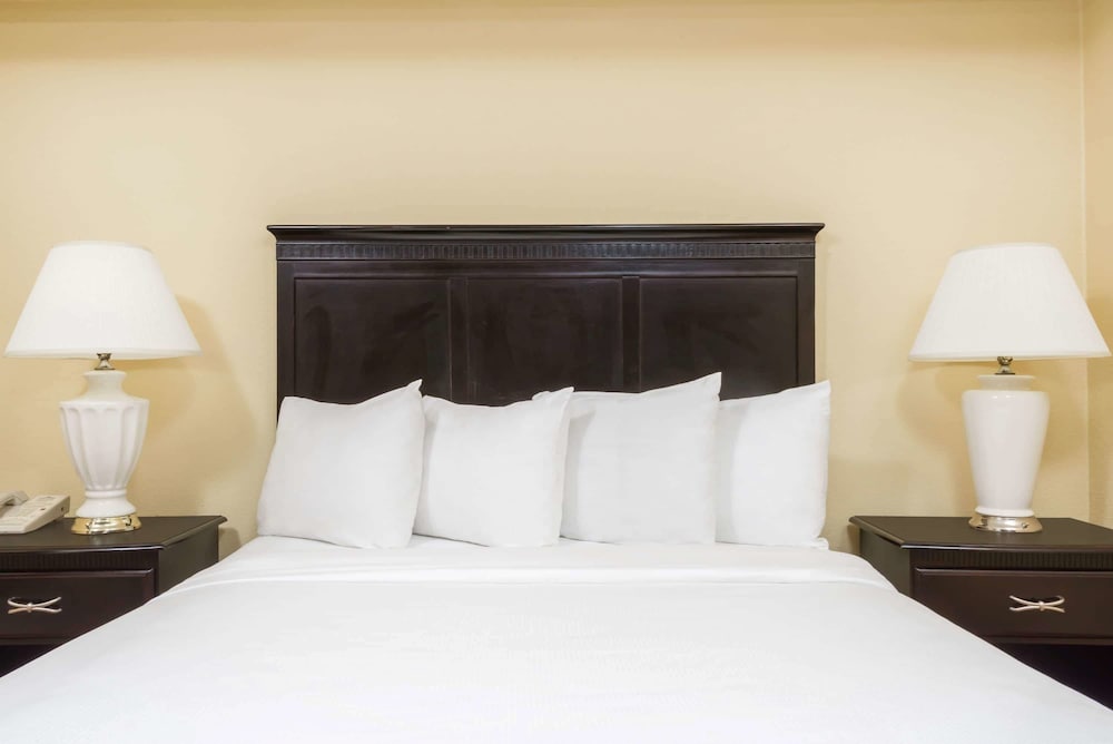 Image of Hawthorn Suites by Wyndham Columbus North