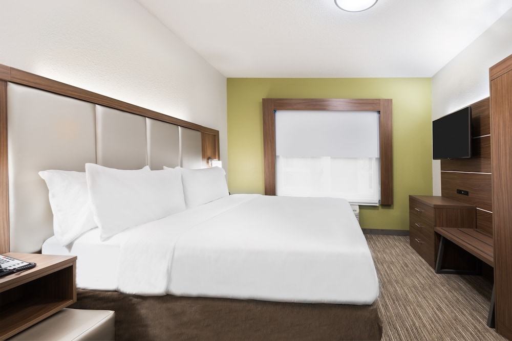 Image of Holiday Inn Express & Suites Columbus Airport East