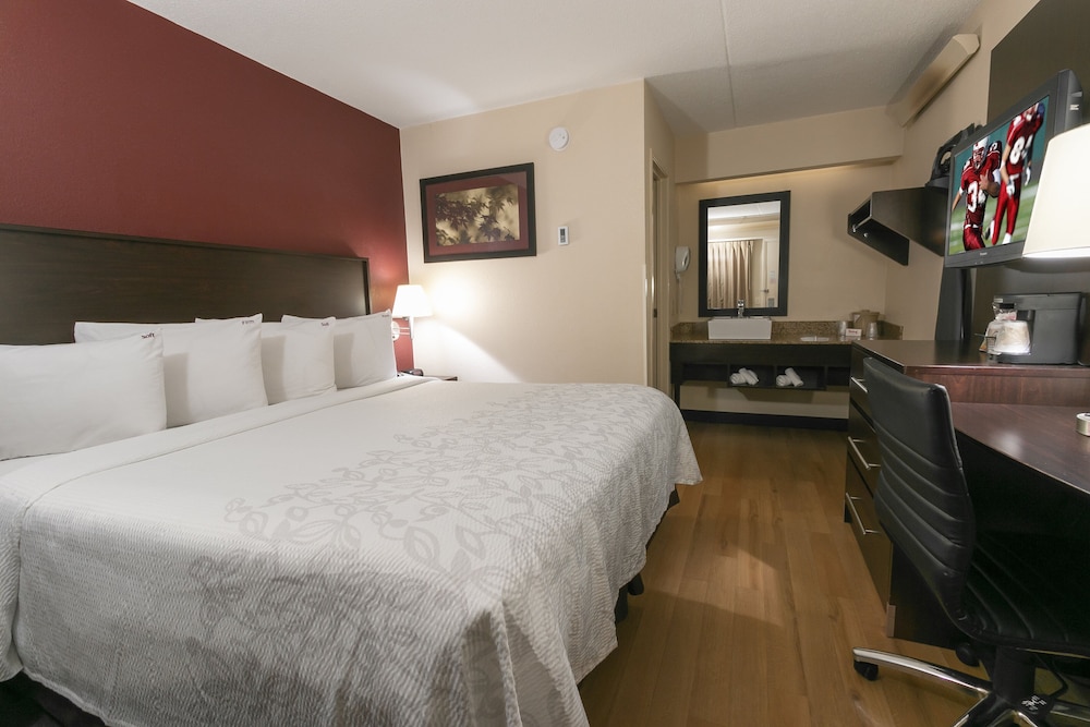 Image of Red Roof Inn PLUS+ Columbus-Ohio State University OSU