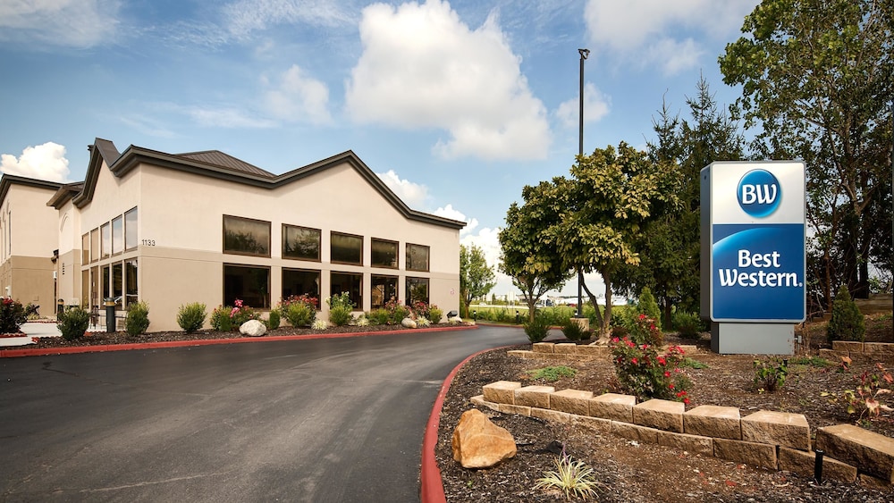 Image of Best Western Suites