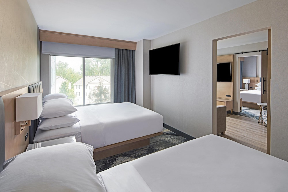 Image of Sheraton Suites Columbus