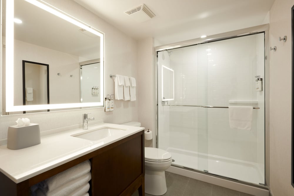Image of Holiday Inn & Suites Ottawa Kanata