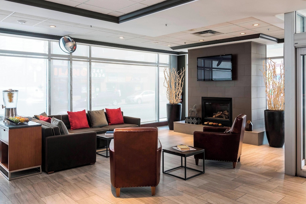 Image of Courtyard by Marriott Ottawa Downtown