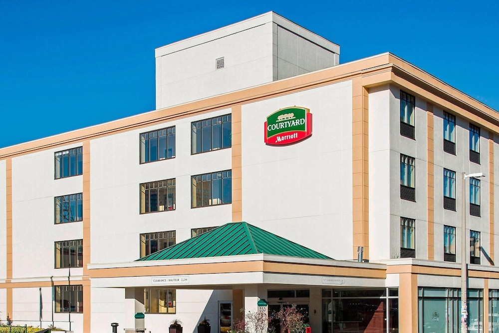 Image of Courtyard by Marriott Ottawa Downtown