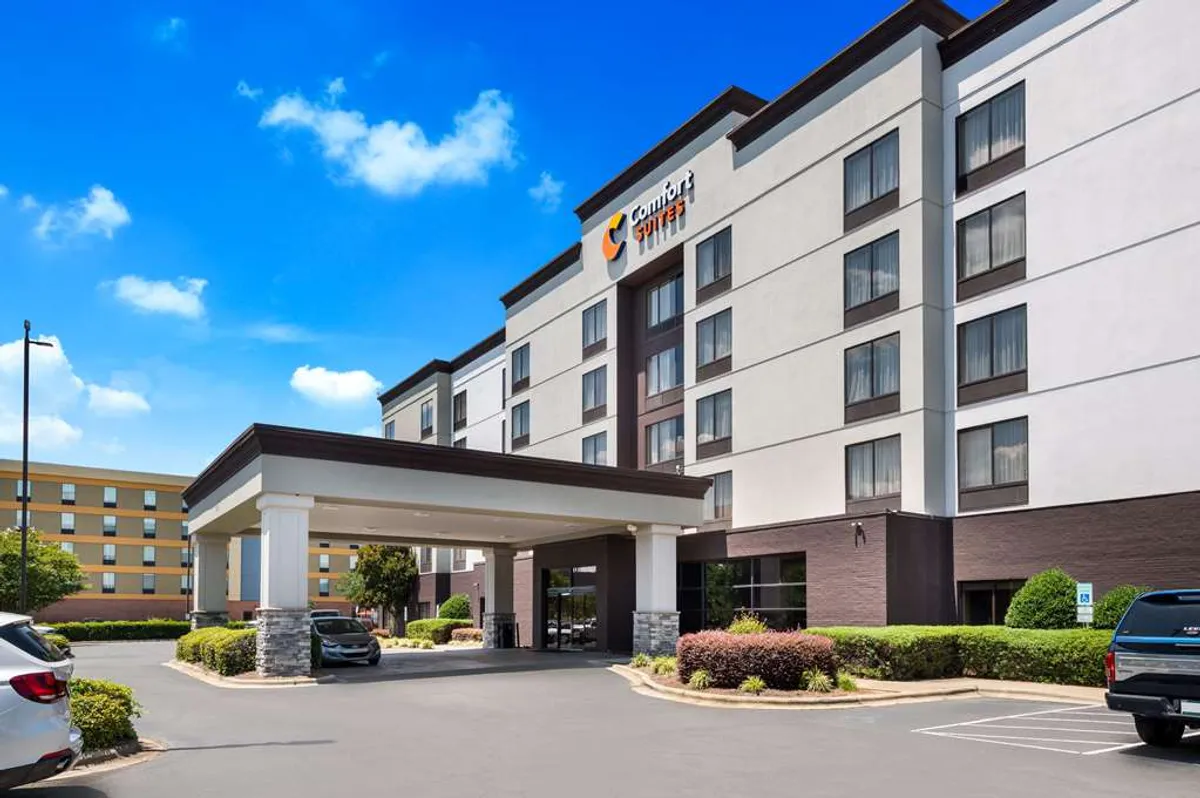 Image of Comfort Suites Northlake