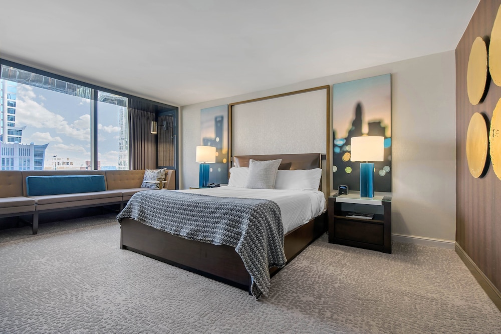 Guest room at Omni Charlotte Hotel in Charlotte, North Carolina