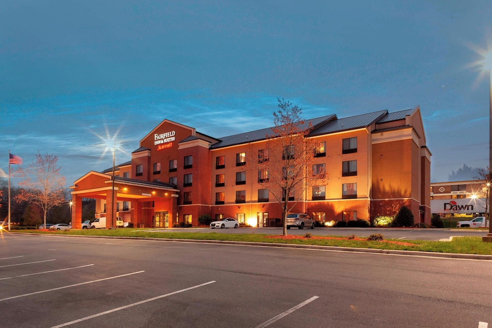 Image of Fairfield Inn & Suites by Marriott Charlotte Matthews