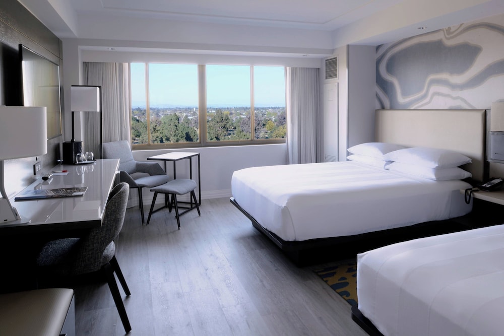 Image of Long Beach Marriott