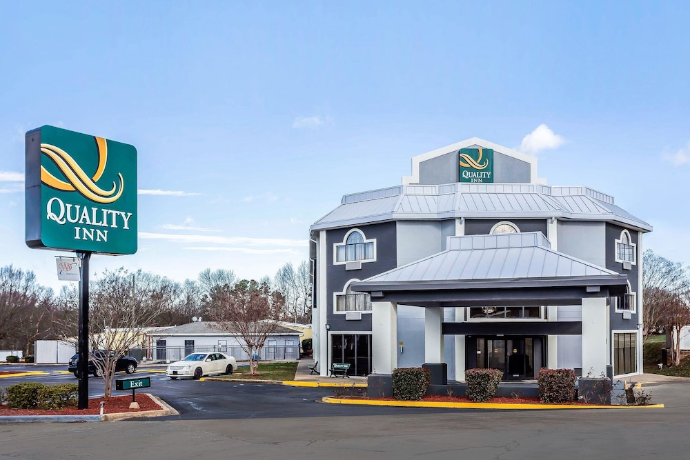 Image of Quality Inn & Suites