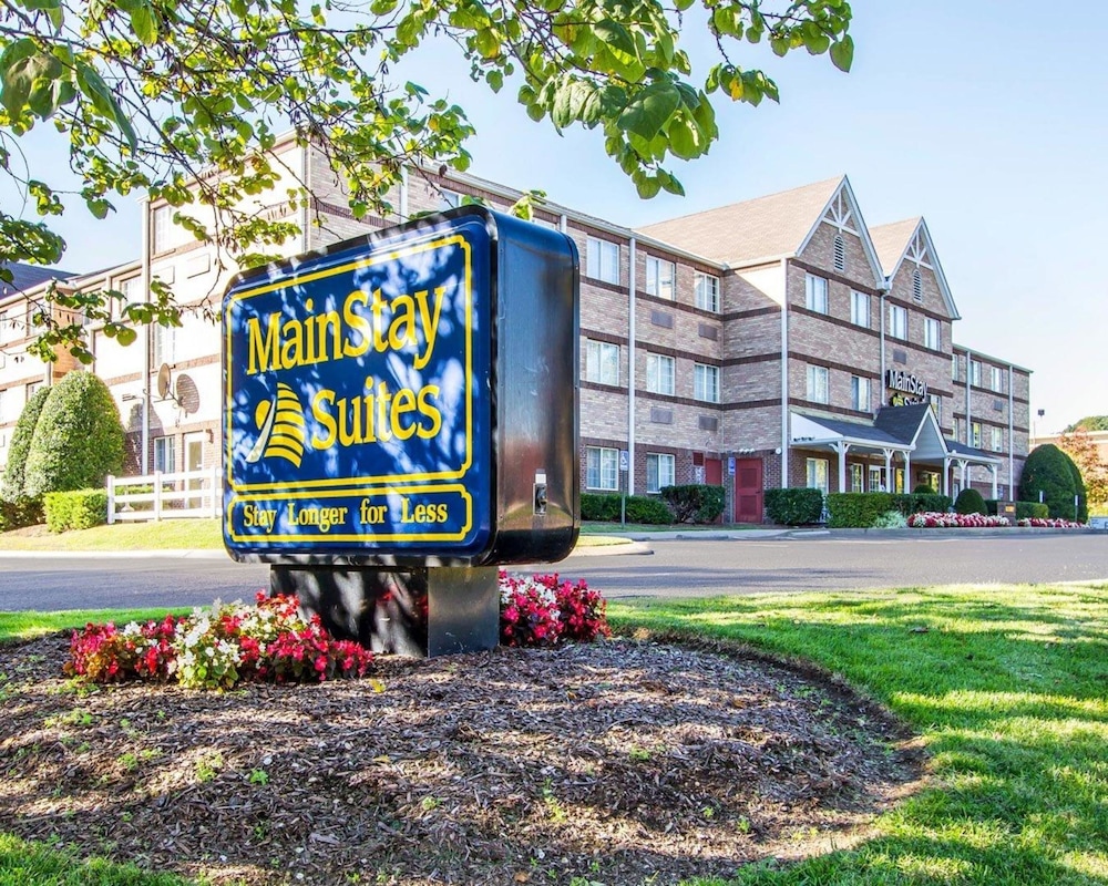 Image of MainStay Suites Brentwood