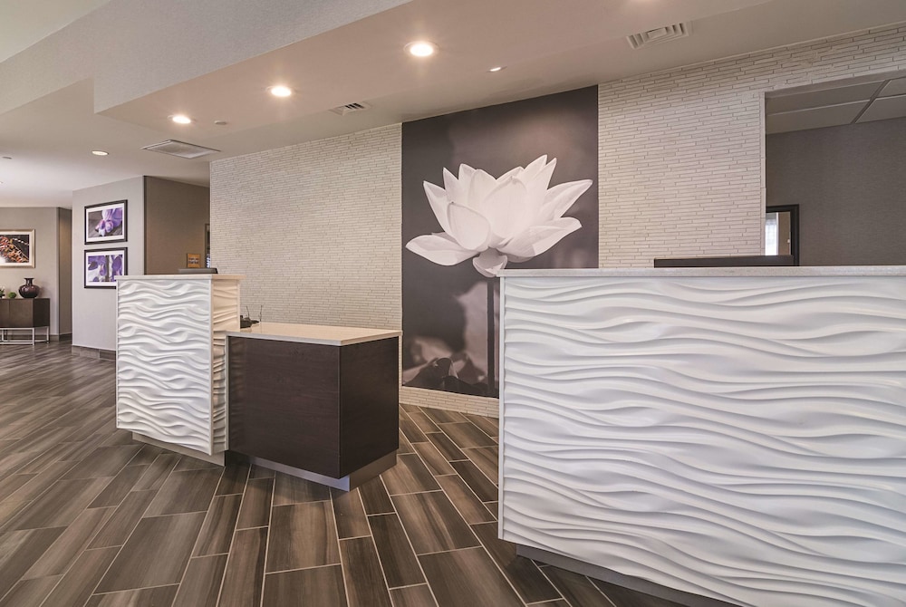 Image of La Quinta Inn & Suites by Wyndham Phoenix Mesa West