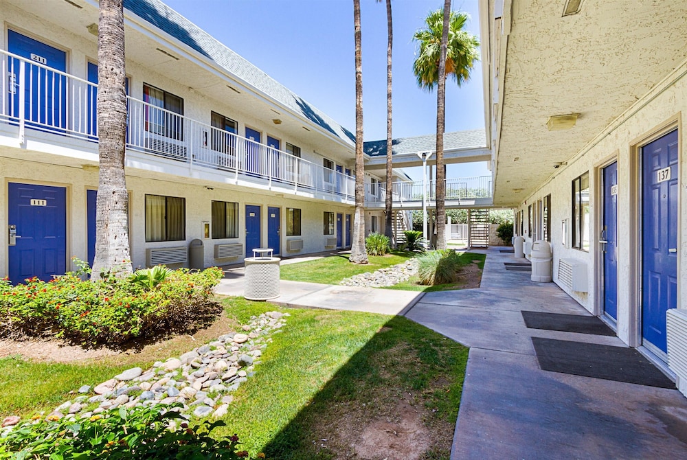 Image of Motel 6 Mesa, AZ - South